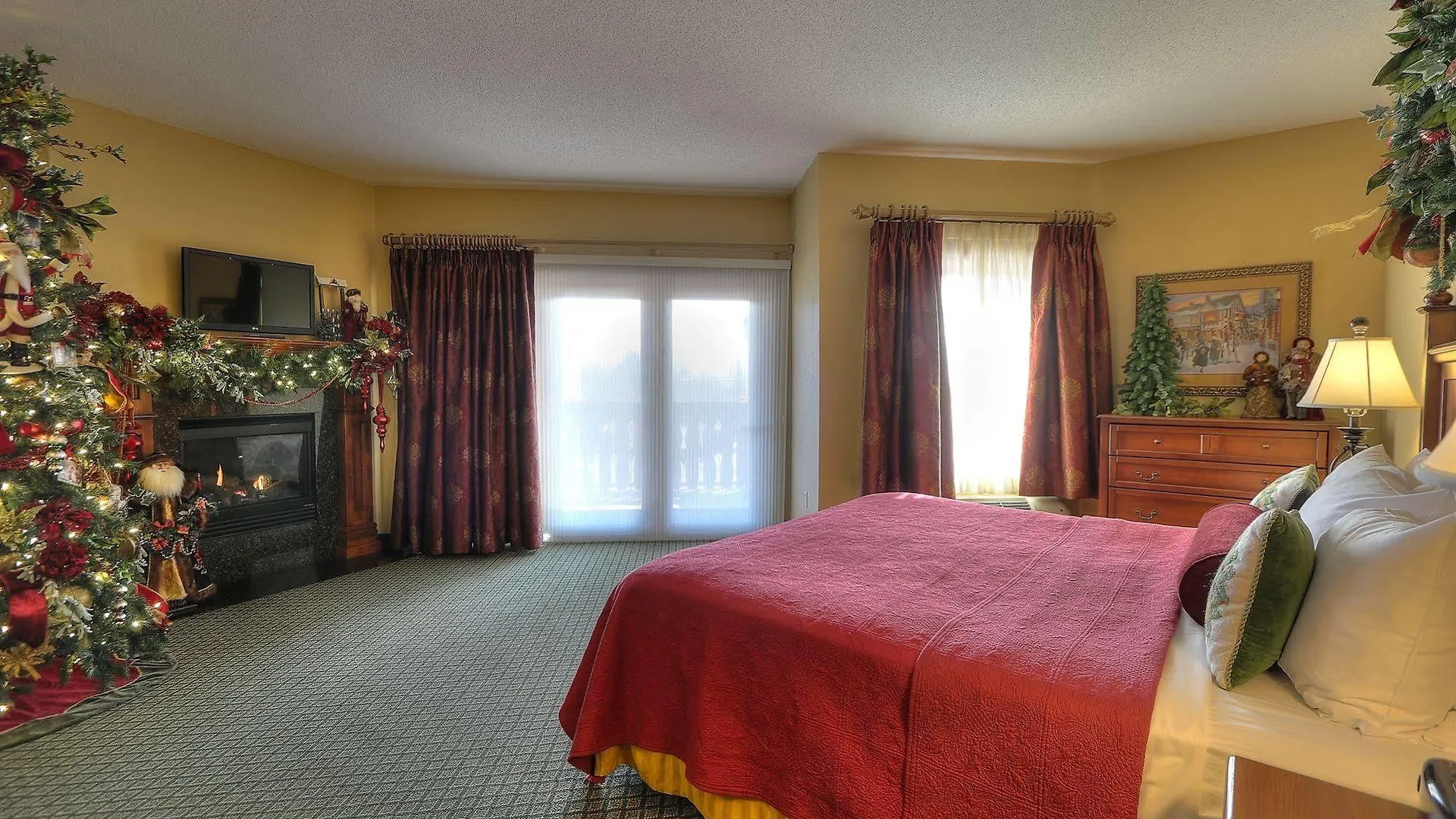 The At Christmas Place 4* Pigeon Forge