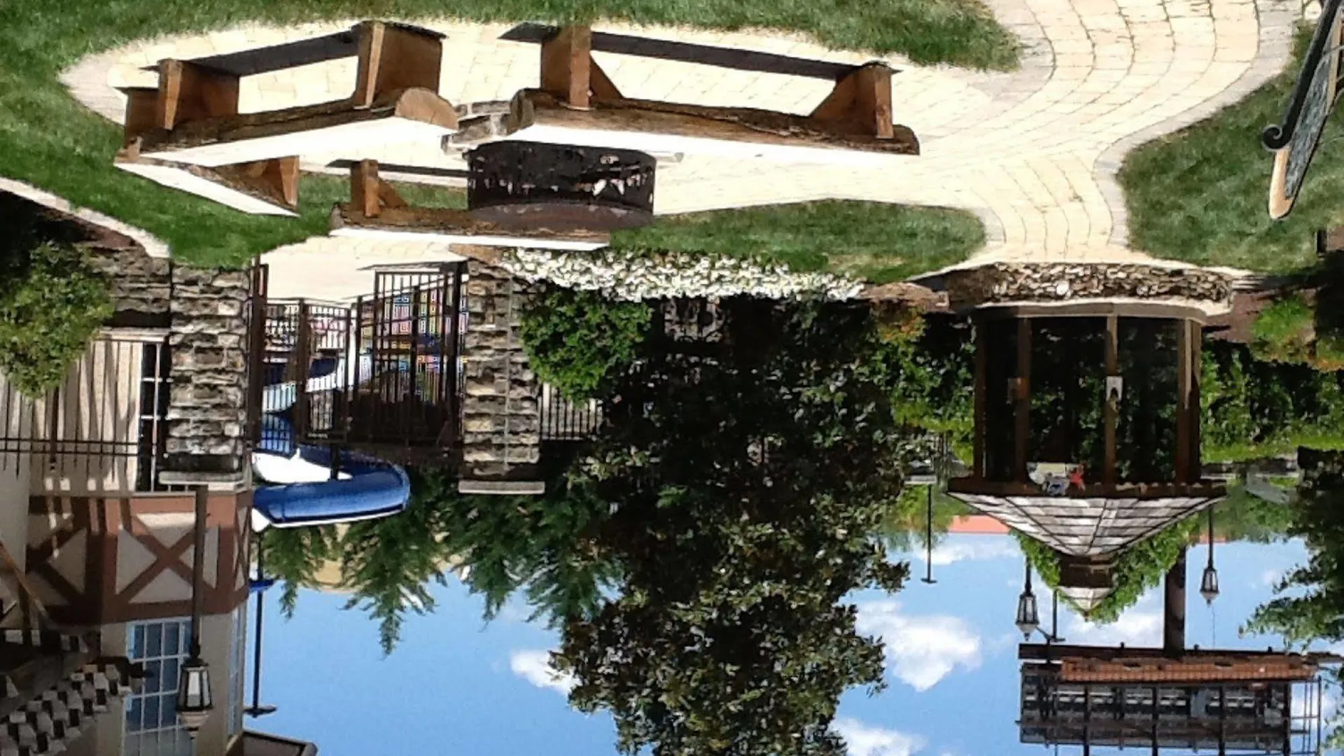 The At Christmas Place Hotel 4*