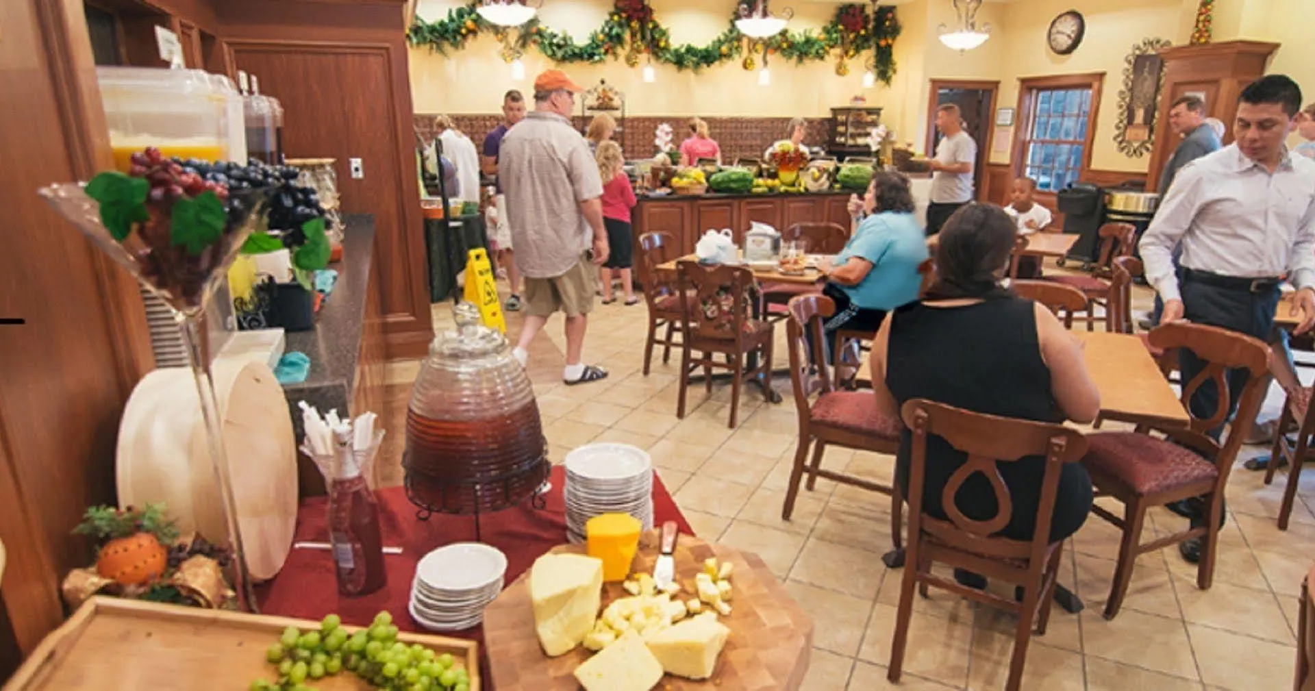 The At Christmas Place Hotel 4*