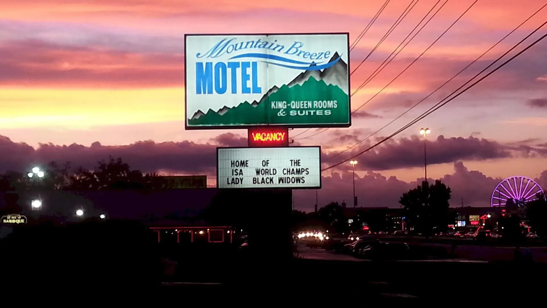 Mountain Breeze 2* Pigeon Forge
