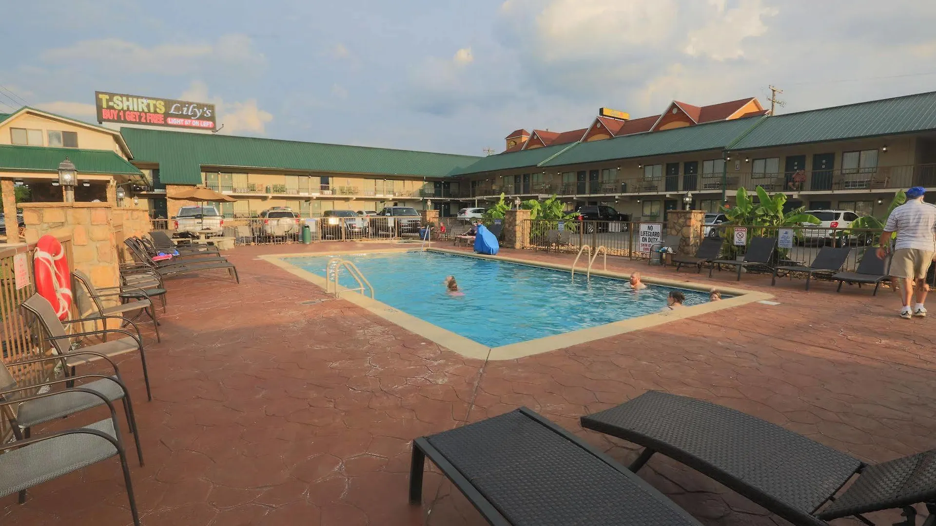 Mountain Breeze Pigeon Forge