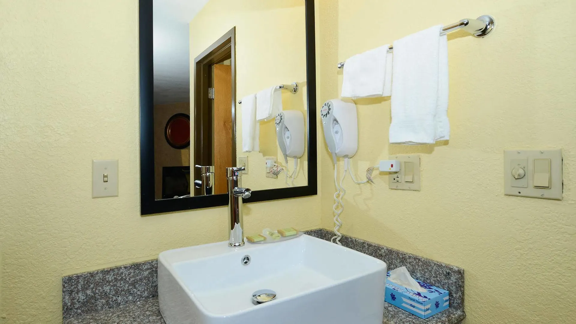 Leblanc Western Signature Collection Hotel Pigeon Forge