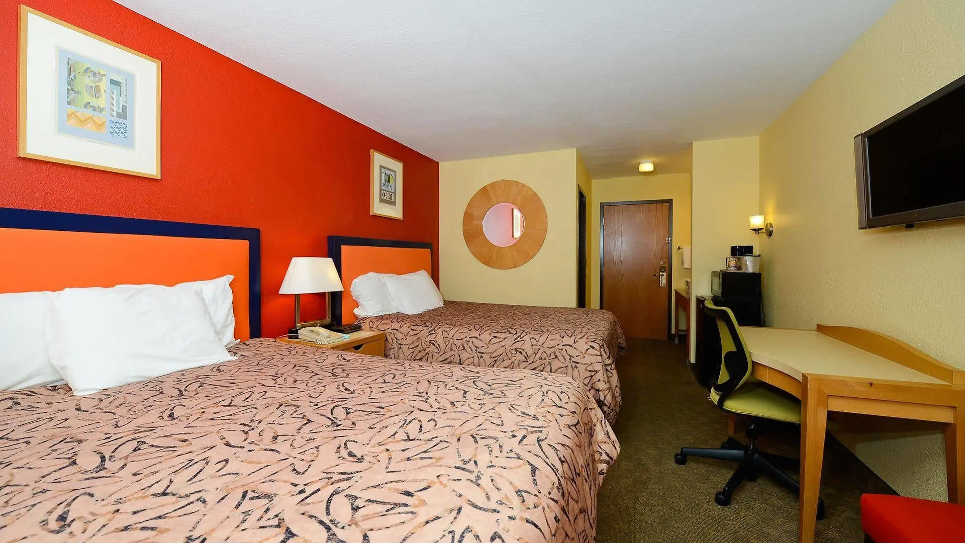 Hotel Leblanc Western Signature Collection Pigeon Forge