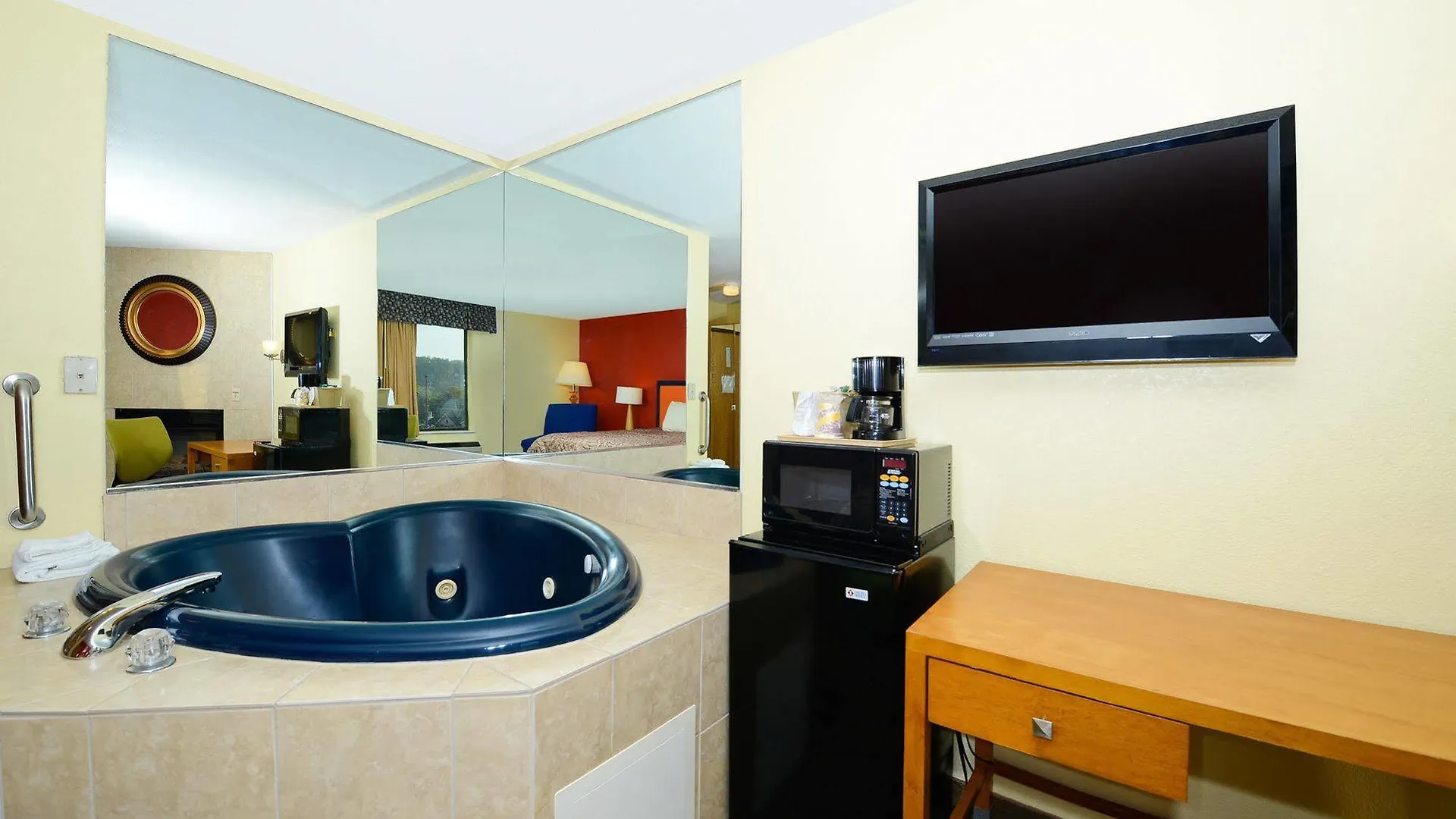 Leblanc Western Signature Collection Hotel
