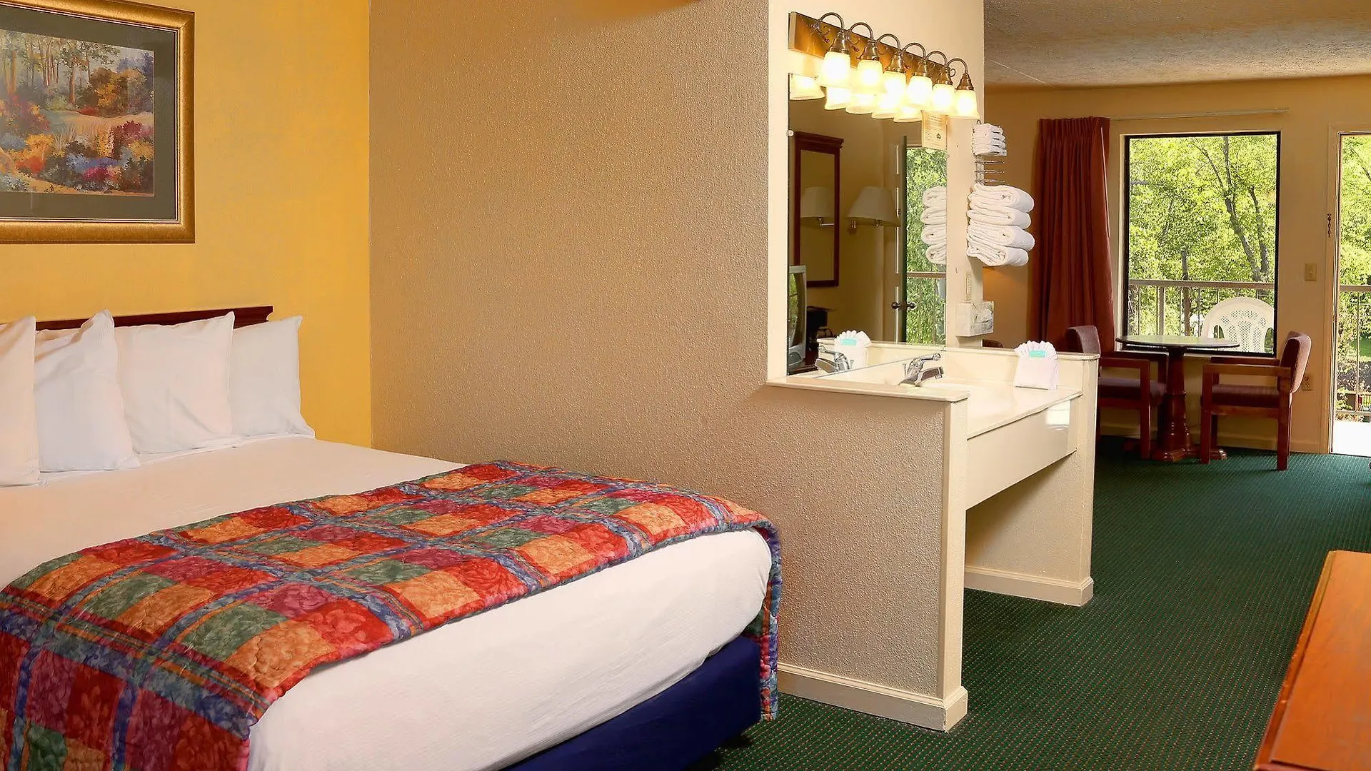 Hotel Creekstone 2*