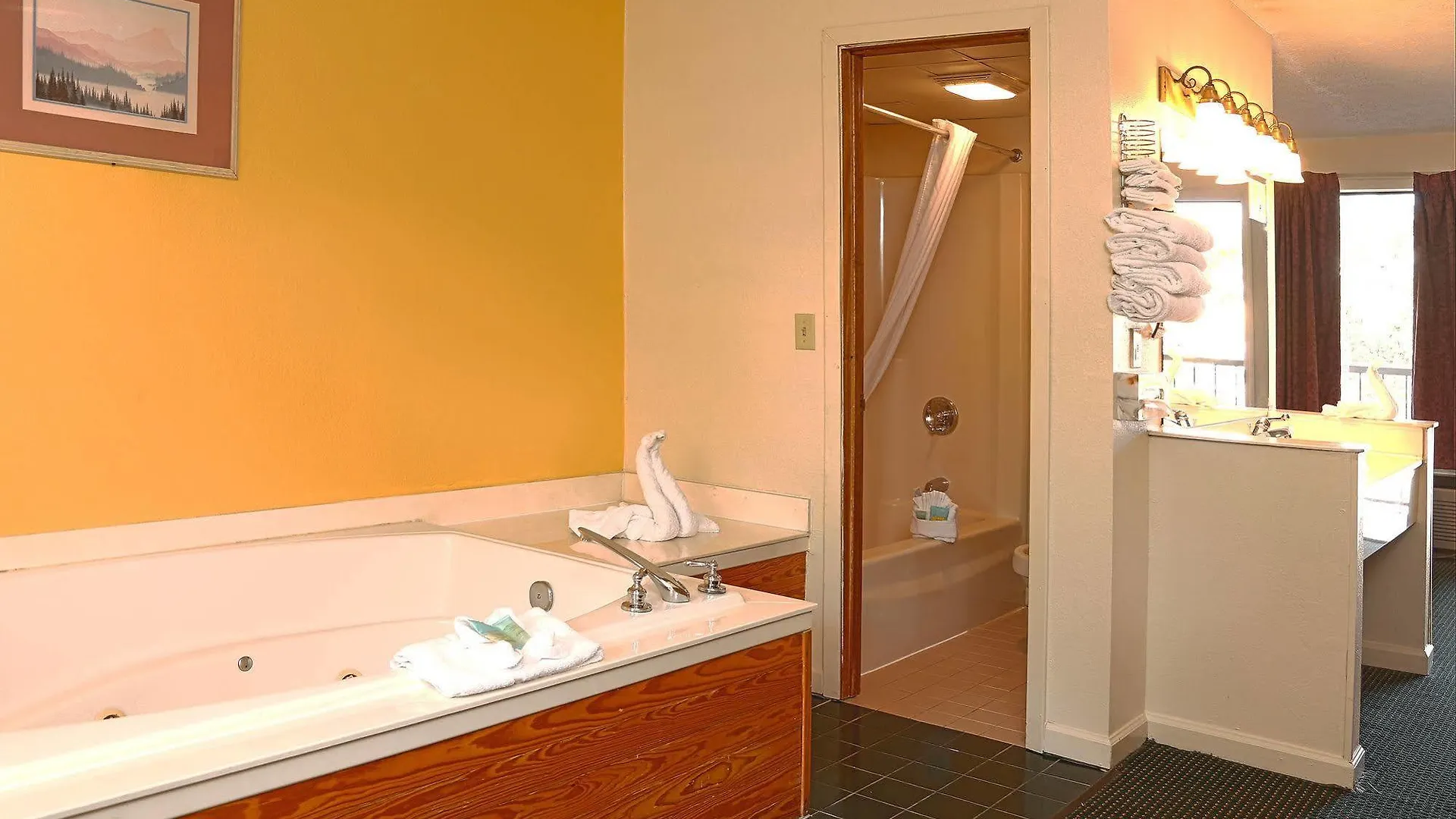 Creekstone 2* Pigeon Forge