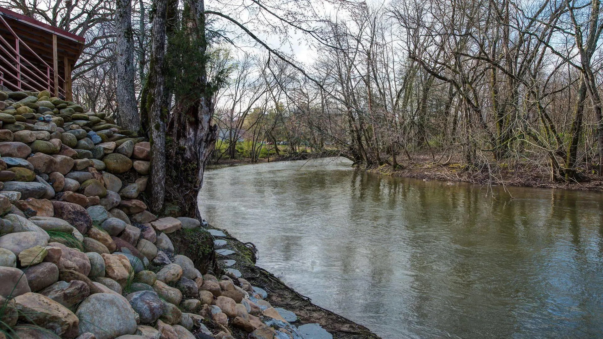 River Bend - Hotel Pigeon Forge