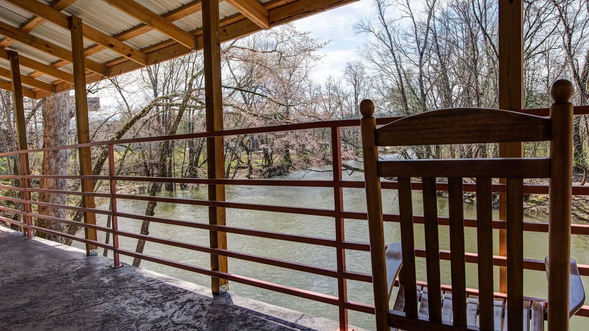 River Bend - Hotel Pigeon Forge