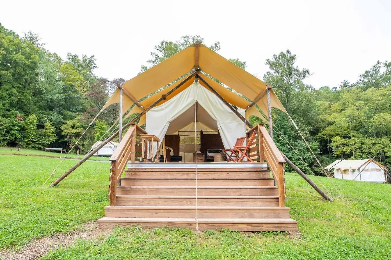 Under Canvas Great Smoky Mountains Роскошный шатер