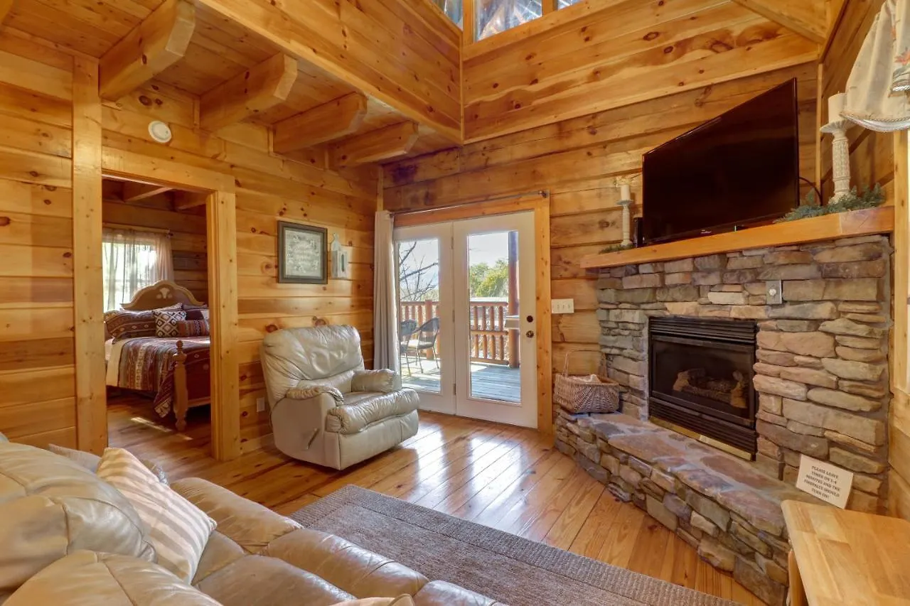 Peaceful Setting Cabin * Pigeon Forge