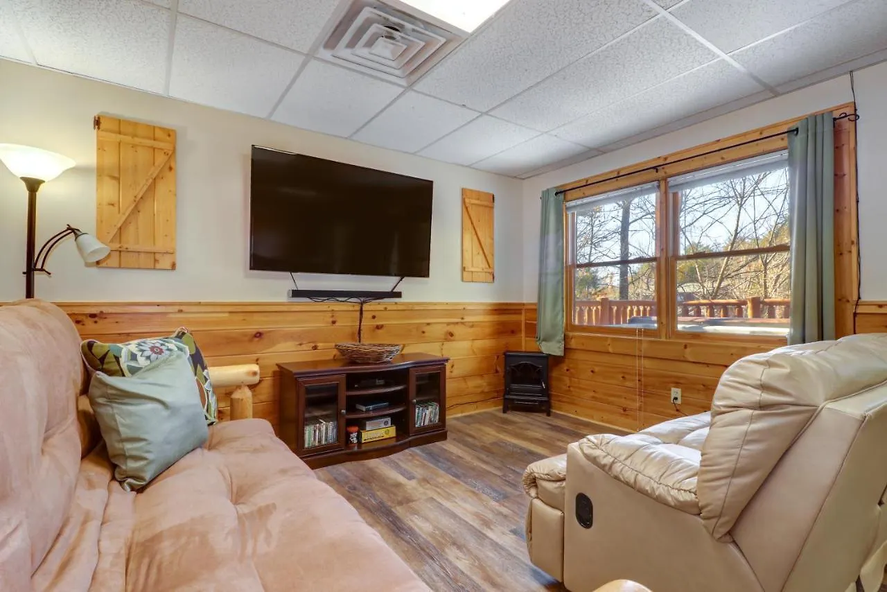 Peaceful Setting Cabin