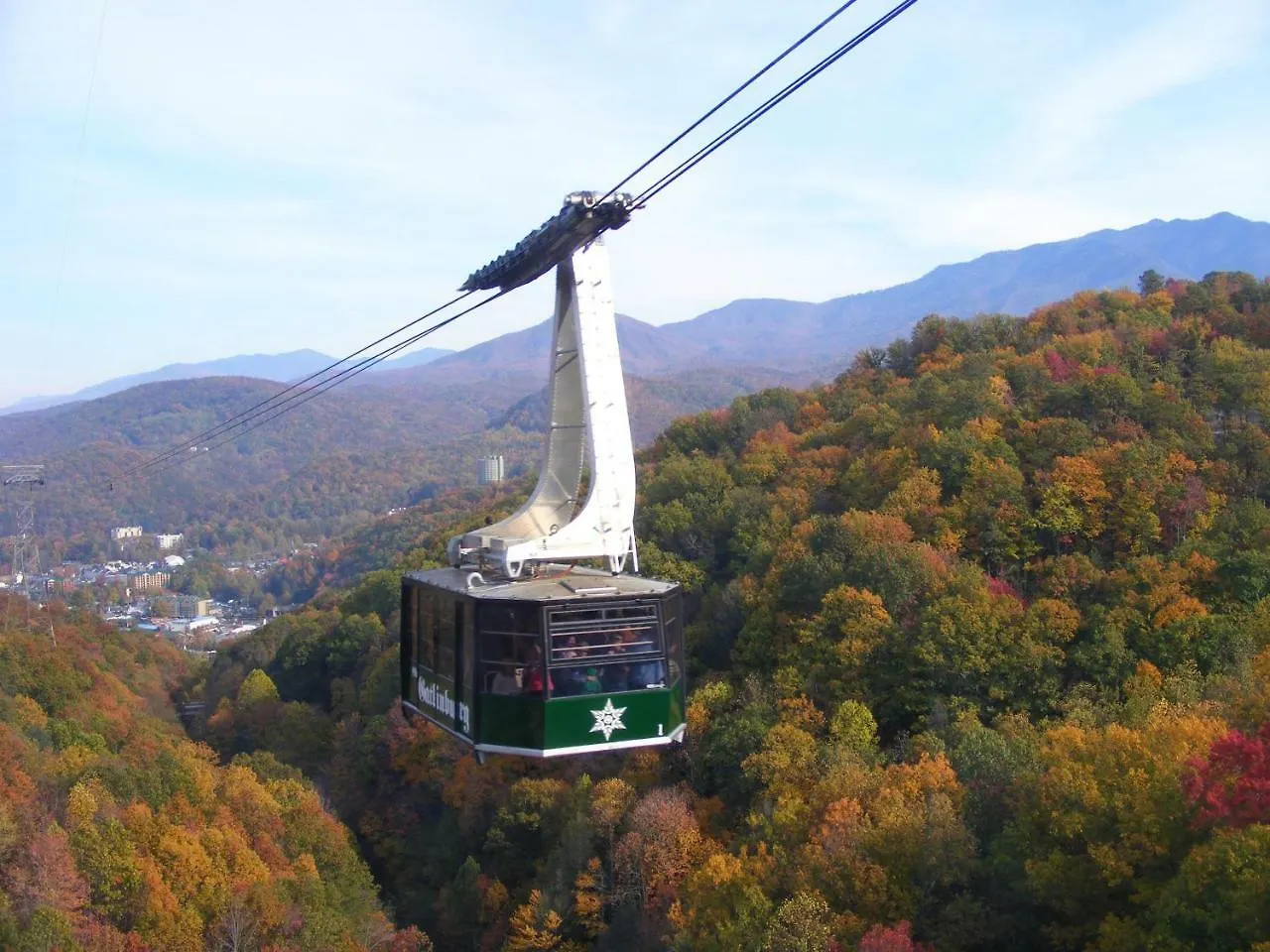 펜션 Whispering Pines 223