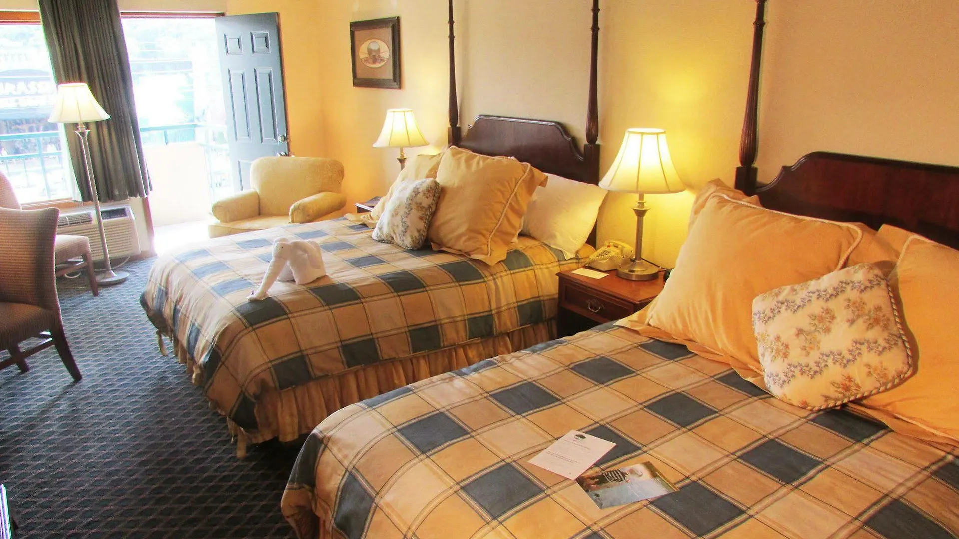 Hotel Arbors At Island Landing & 3*