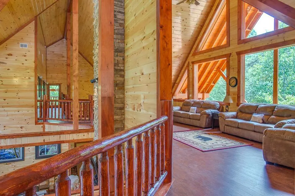 Sherwood Splash Lodge, 11 Bedrooms, Sleeps 52, Theater, Indoor Pool, Free Wifi Сasa de vacaciones *