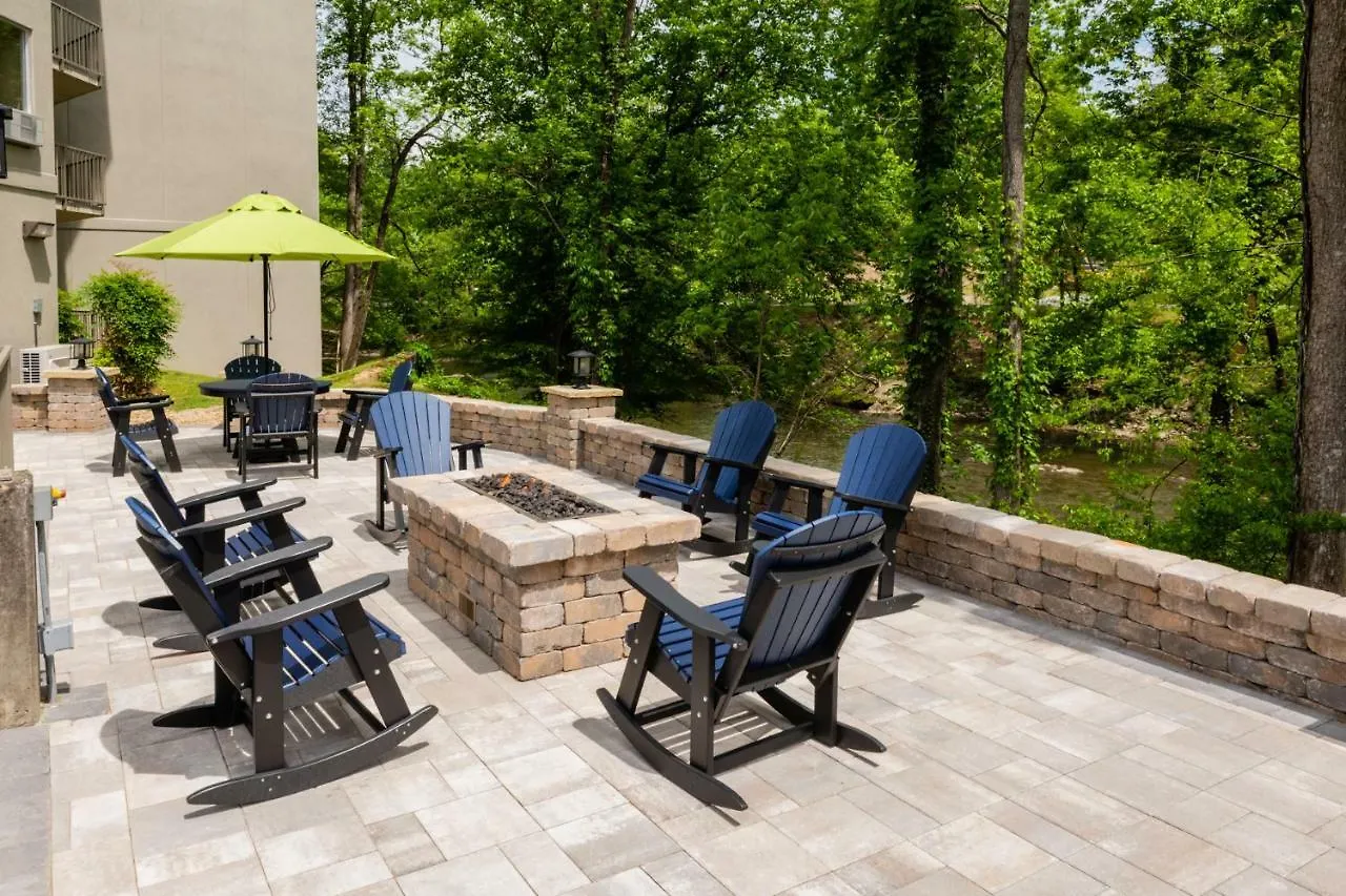 Twin Mountain & 3* Pigeon Forge
