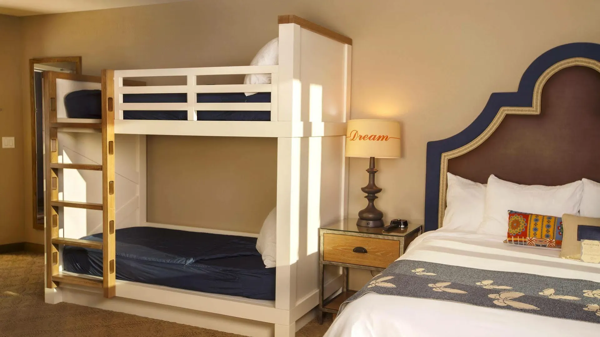 Dollywood's Dreammore And Resort Pigeon Forge