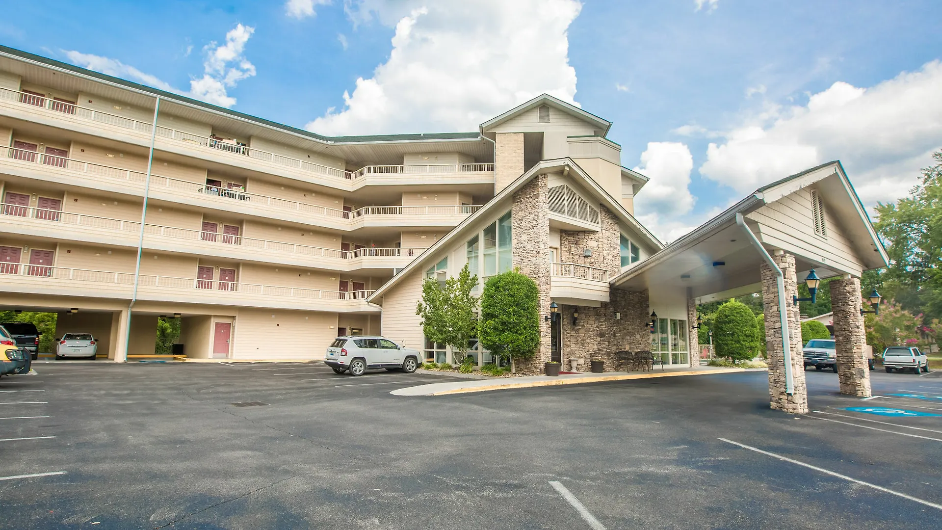 Hotel Twin Mountain &