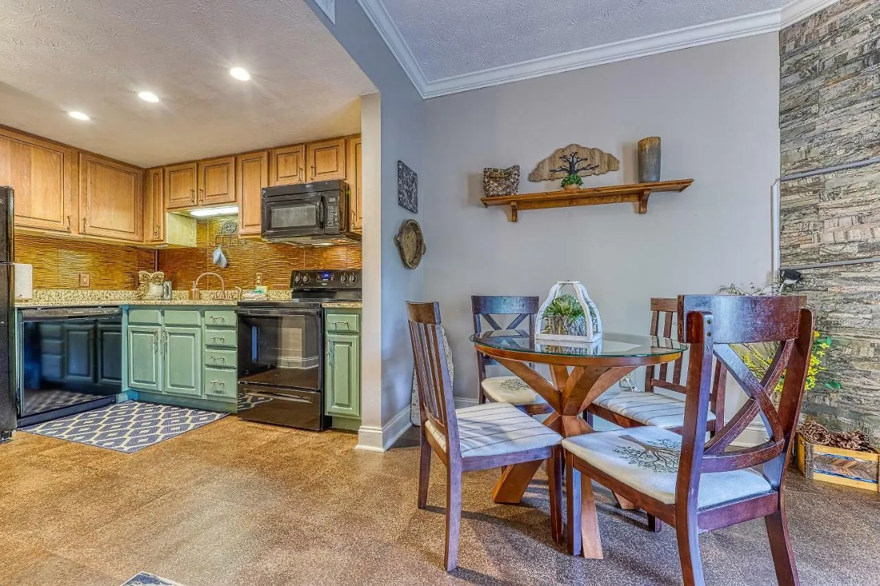 Golf View Apartment Pigeon Forge