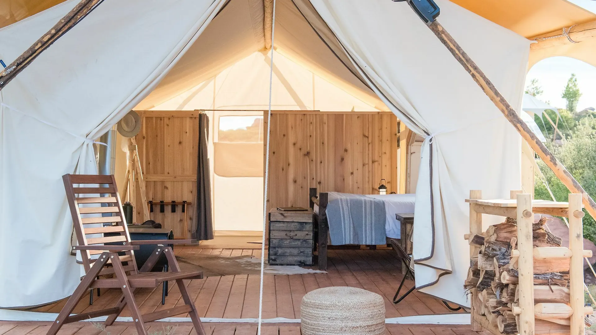 Under Canvas Great Smoky Mountains Роскошный шатер