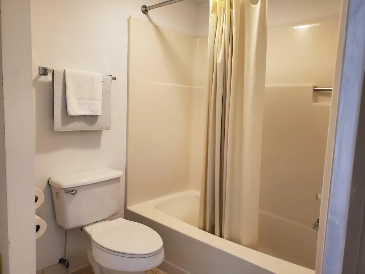 Colonial House 3* بيدجن فورج