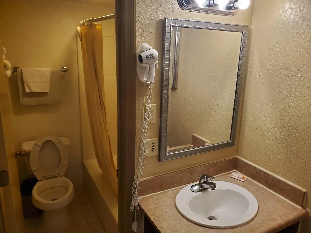 Colonial House 3* بيدجن فورج