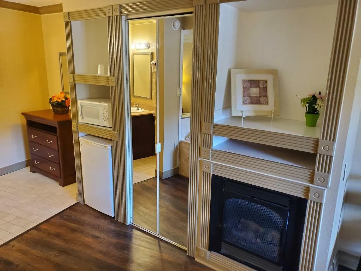 Colonial House موتيل بيدجن فورج