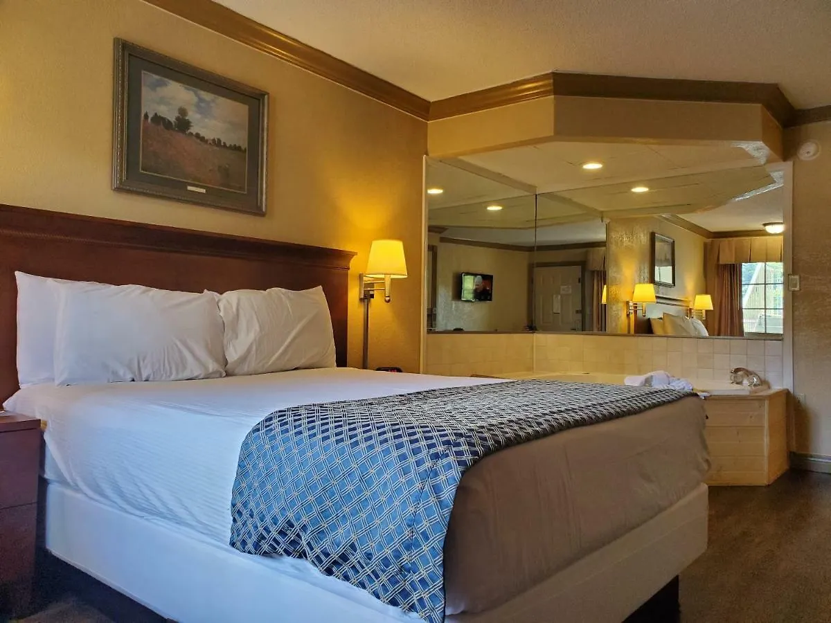 Colonial House موتيل 3*
