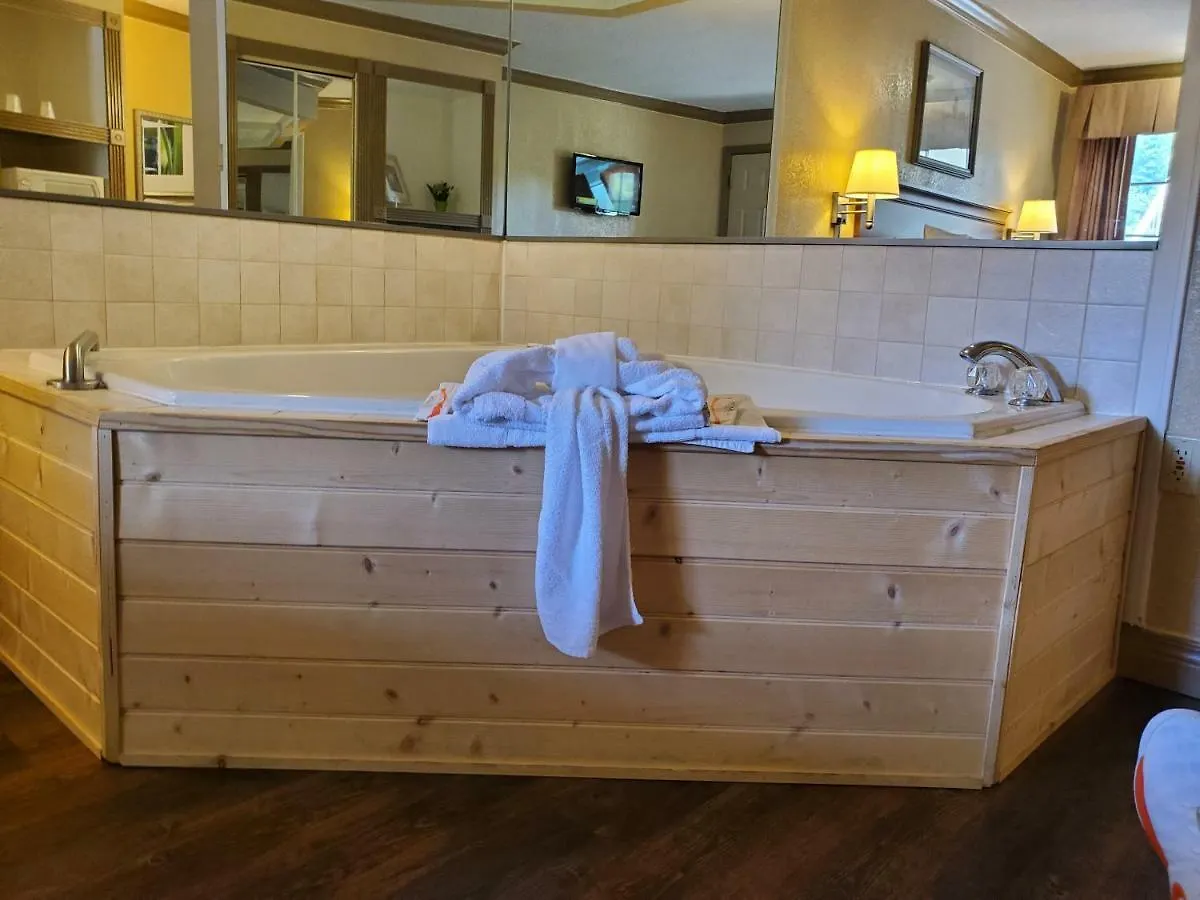 موتيل Colonial House 3*