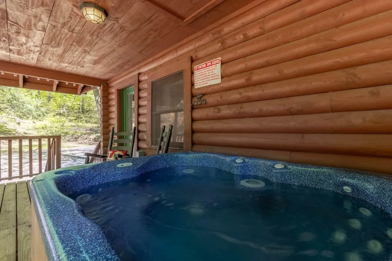 Log Cabin! 1mile From The Action! Private Lane! Hot Tub! Pool Table! بيدجن فورج