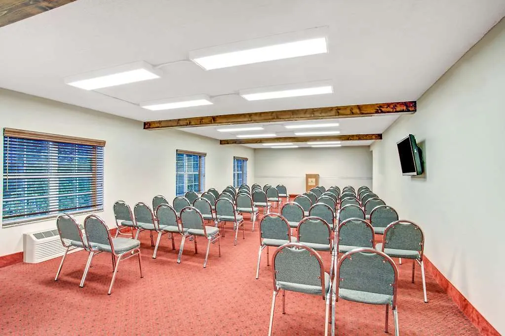 Hotel Ramada By Wyndham North 3*