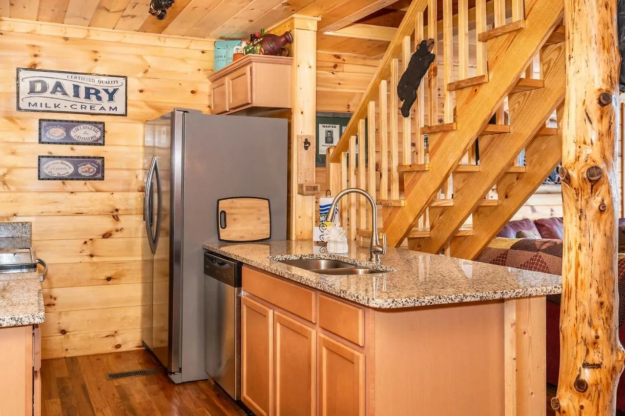 Sully's Mountain Retreat - Million Dollar View!! Holiday home Pigeon Forge