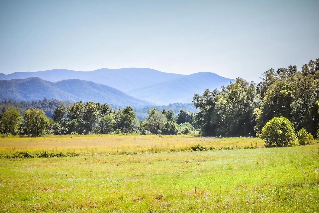 100 Mile View * Pigeon Forge