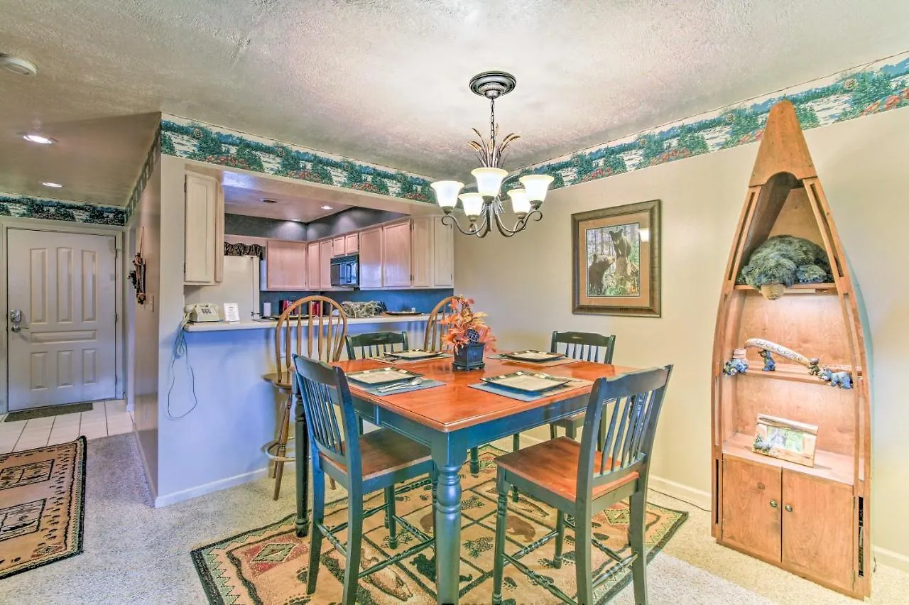 Spacious Central Locale By Dollywood