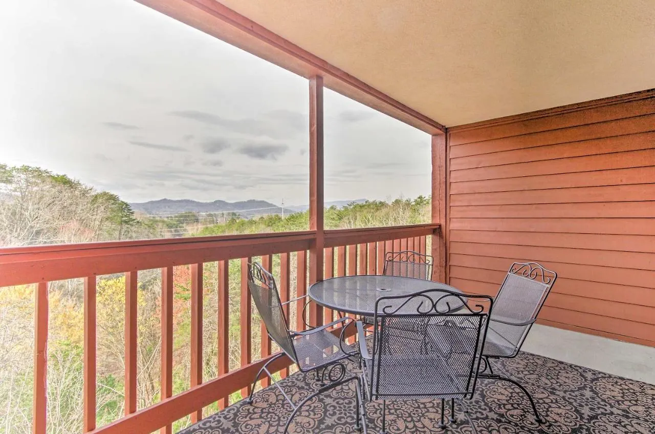 Apartment Spacious Central Locale By Dollywood Pigeon Forge