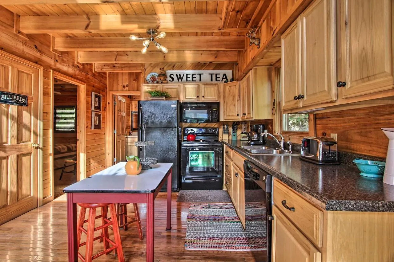 Scenic Solitude With Private Hot Tub! Ferienhaus
