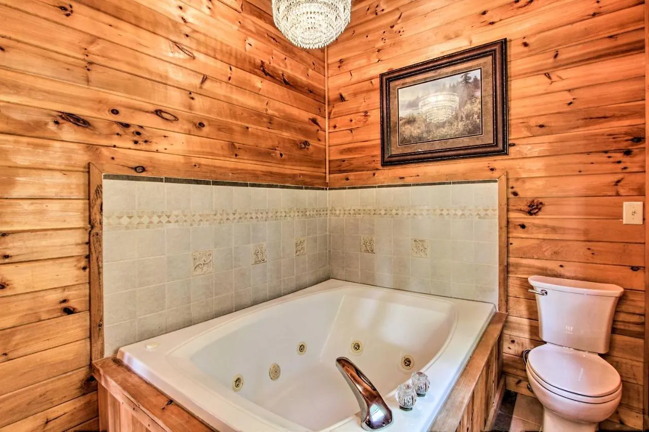 Scenic Solitude With Private Hot Tub! Ferienhaus