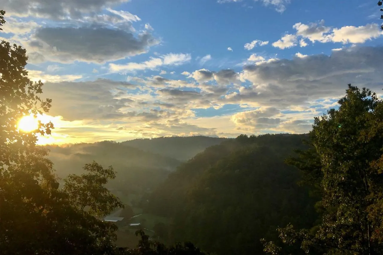Scenic Solitude With Private Hot Tub! Ferienhaus Pigeon Forge