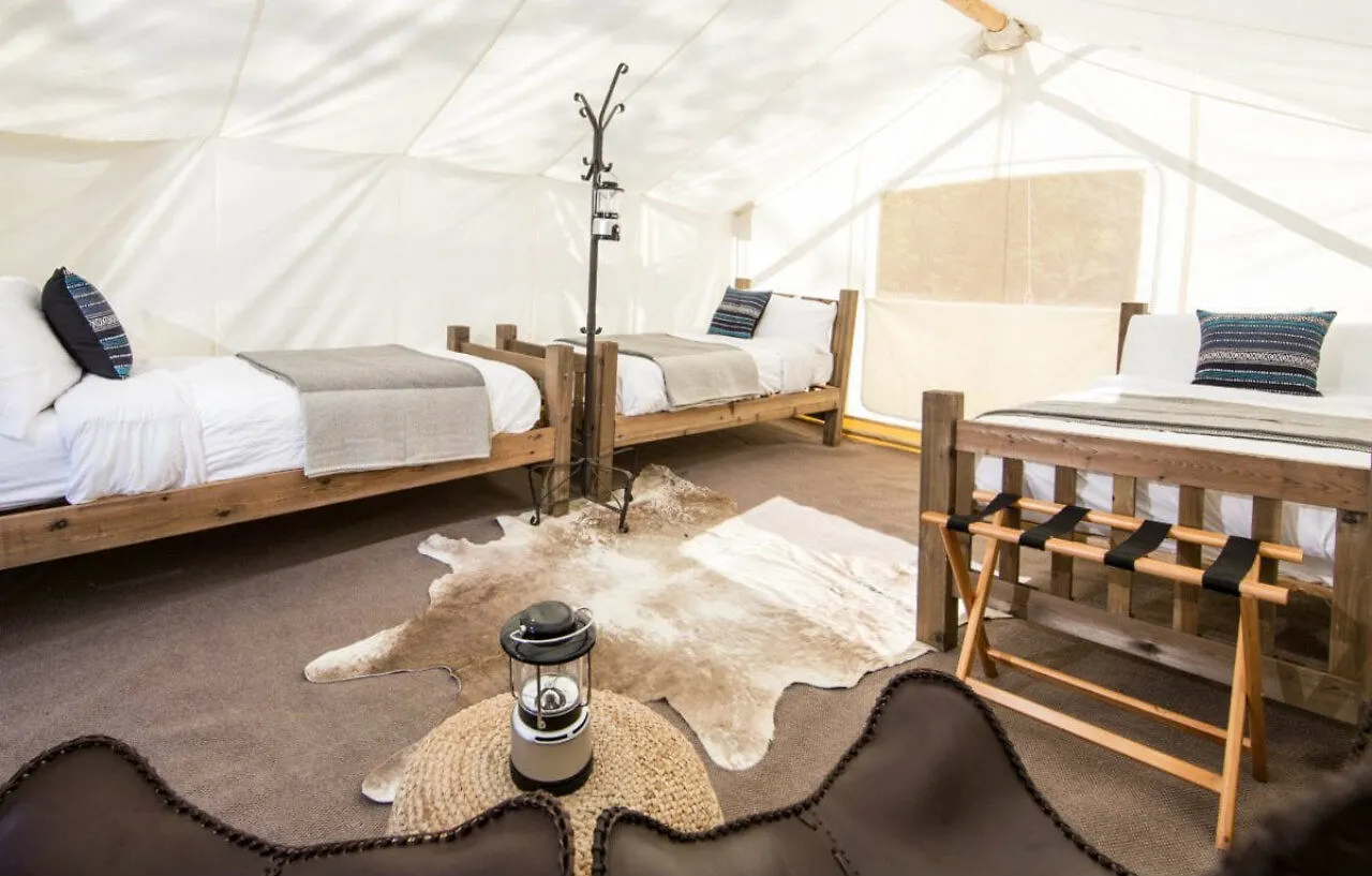 Under Canvas Great Smoky Mountains Роскошный шатер 3*