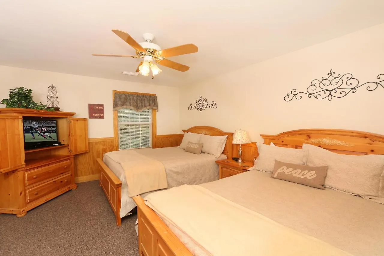 Walnut Grove #2 Chalet Pigeon Forge