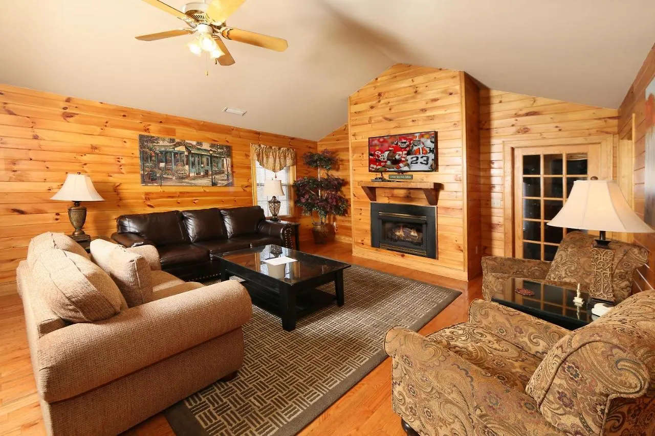 Chalet Cedar Falls #8