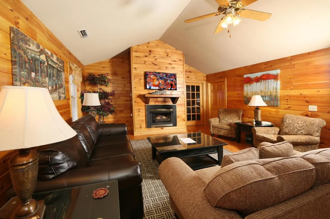 Chalet Cedar Falls #8 Pigeon Forge