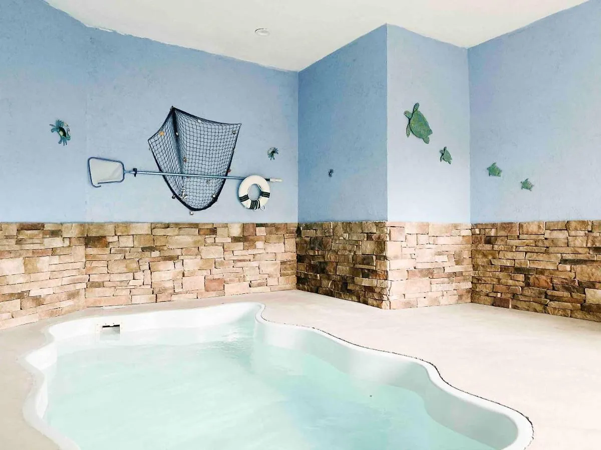Splash Of Moonshine -heated Indoor Pool, Hot Tub, Arcade Game شاليه