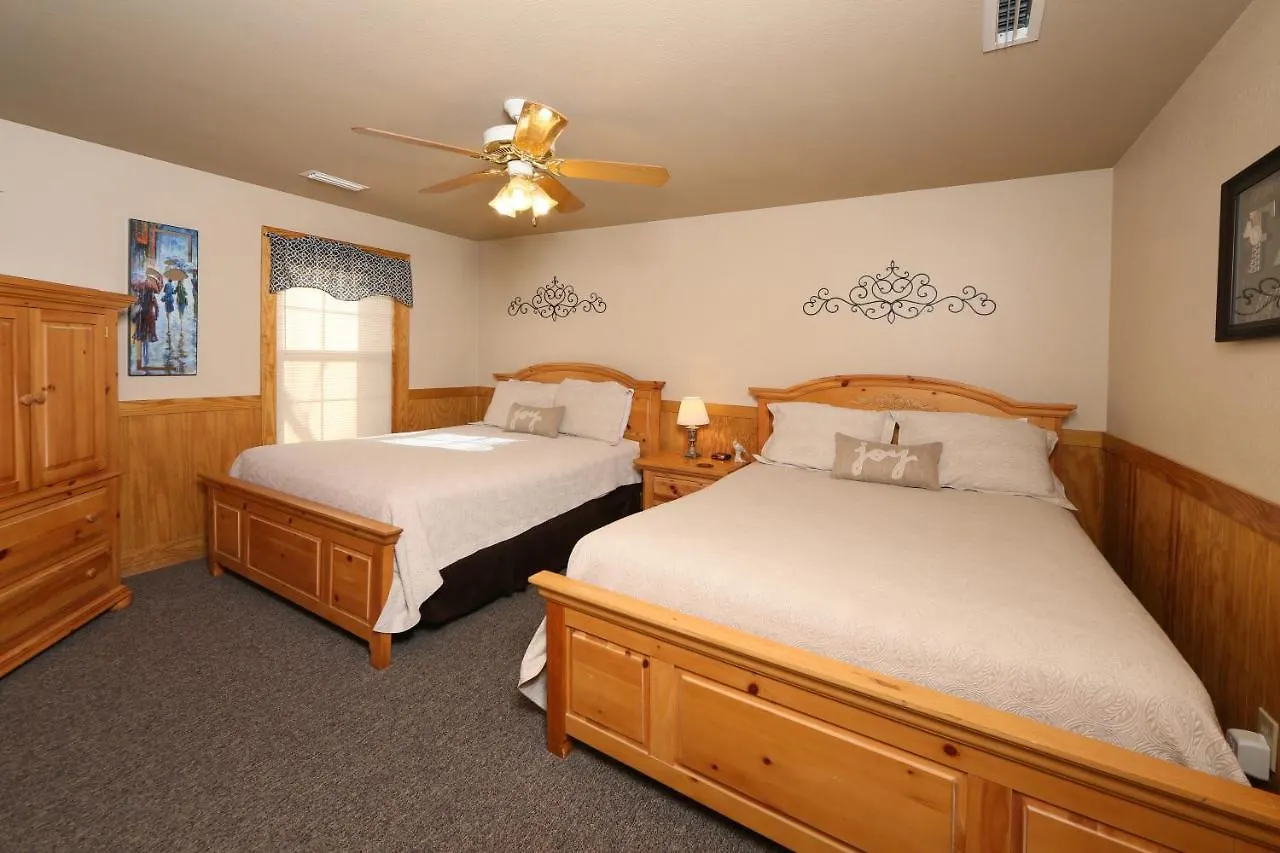 Chalet Cedar Falls #8 Pigeon Forge