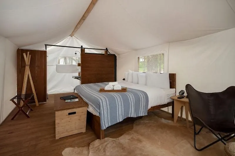 Under Canvas Great Smoky Mountains 3* Пиджен-Фордж