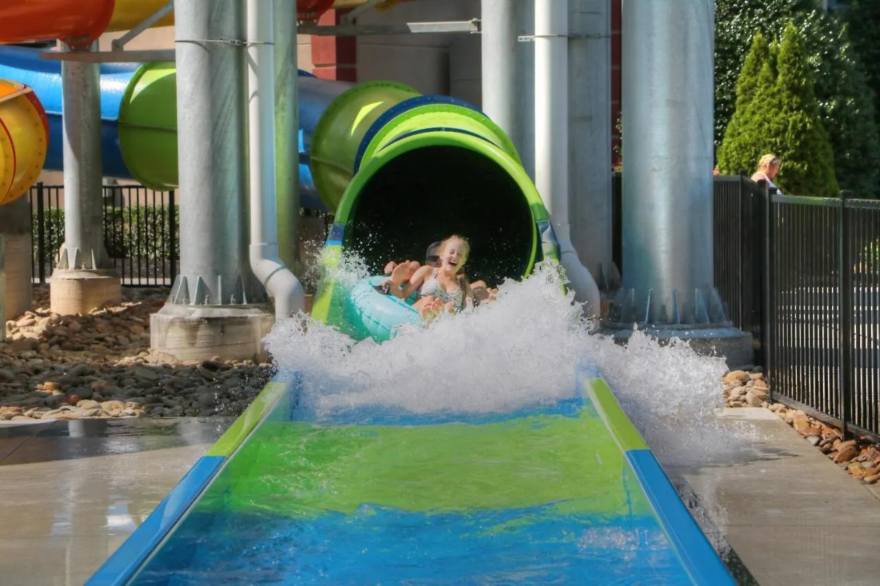 Country Cascades Waterpark Szálloda