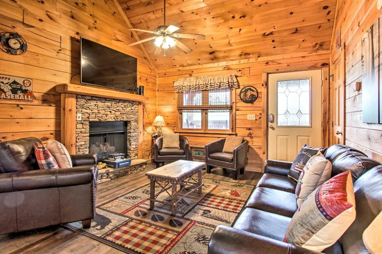 With Hot Tub And Mountain Views! Σπίτι διακοπών Pigeon Forge