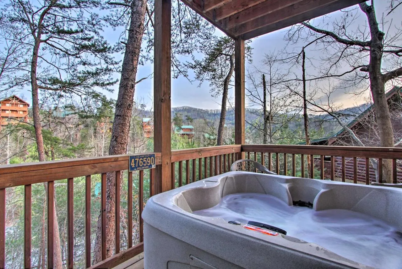 Σπίτι διακοπών With Hot Tub And Mountain Views!