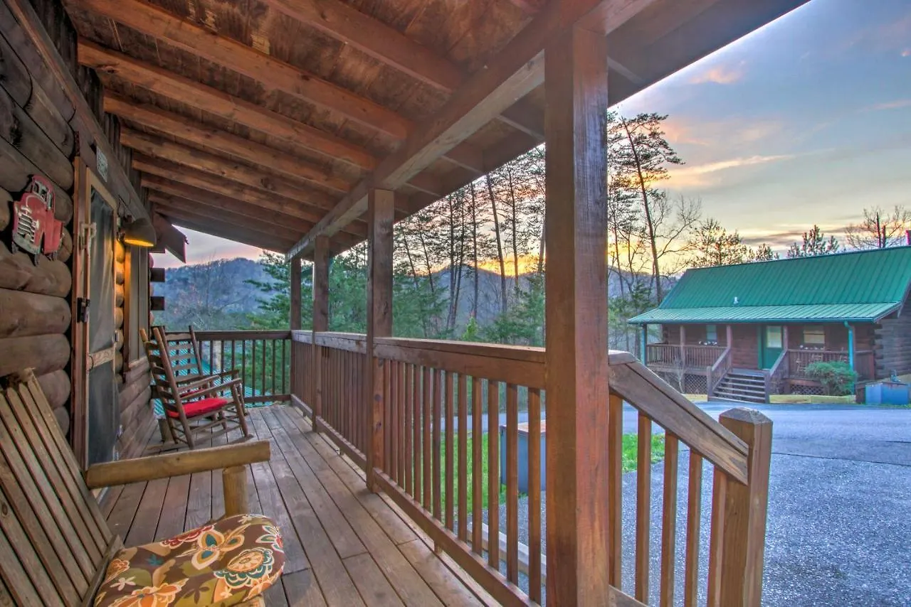 With Hot Tub And Mountain Views! Σπίτι διακοπών *