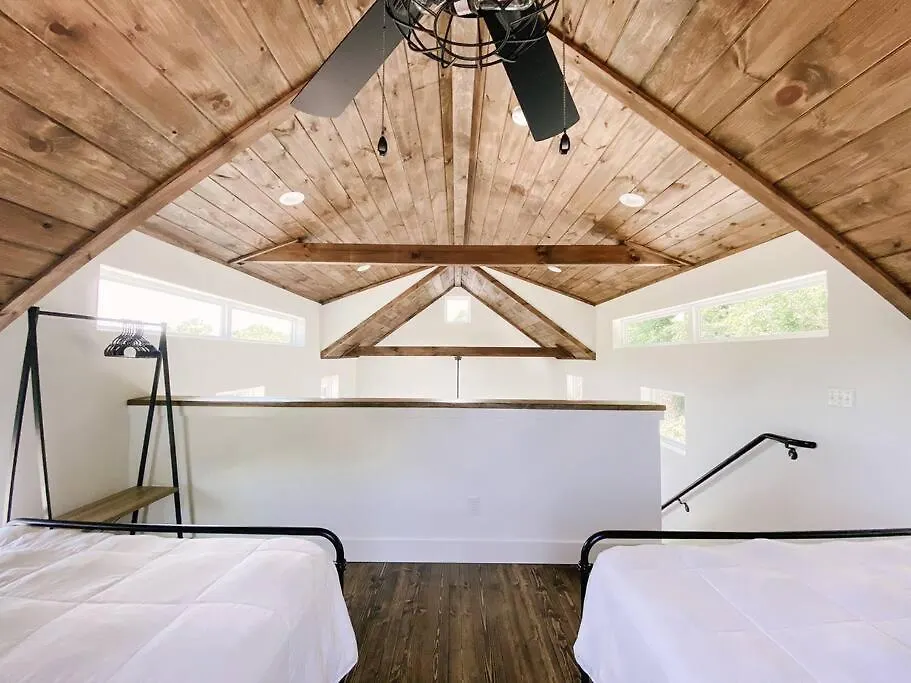 Modern Smoky Mountain Tiny House Apartman Pigeon Forge